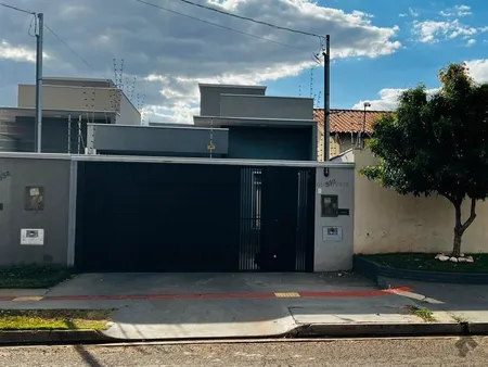 Casa-Térrea em Universitário