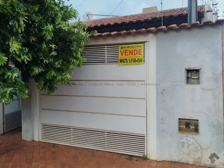 Casa-Térrea em Iracy Coelho