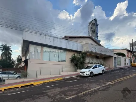 Casa Comercial em Jardim dos Estados