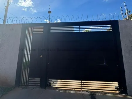 Casa-Térrea em Popular