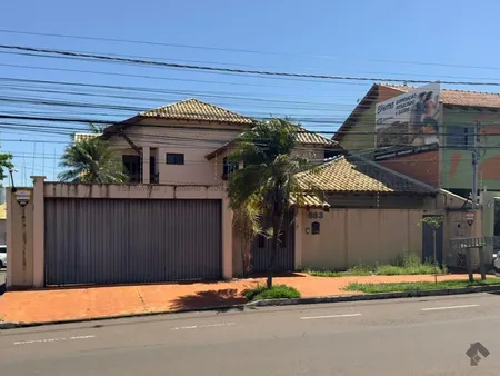 Sobrado em Chácara Cachoeira