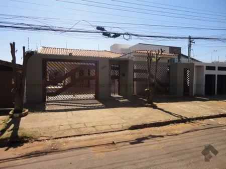 Casa-Térrea em Vila Albuquerque