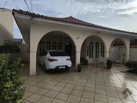 Casa-Térrea em Jardim São Bento