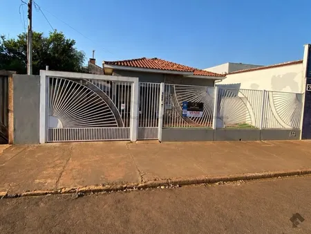 Casa-Térrea em Centro