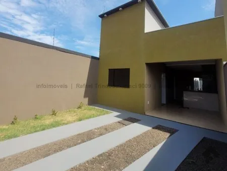 Casa-Térrea em Jardim Santa Emília