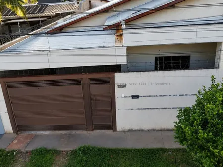 Casa-Térrea em Rita Vieira