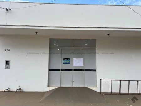 Sala / Salão / Loja em Centro