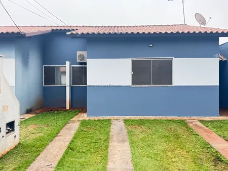 Casa-Térrea-Condomínio em Monte Castelo