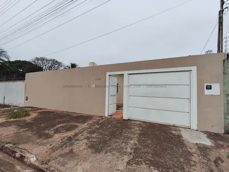 Casa-Térrea em Jardim Colibri