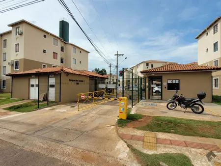 Apartamento em Parque Rita Vieira