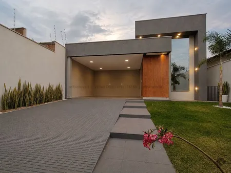 Casa-Térrea em Universitário