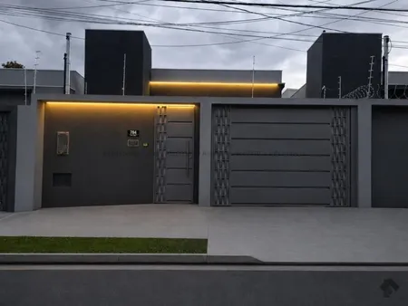 Casa-Térrea em Jardim Leblon