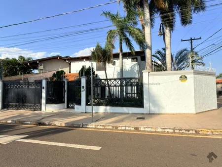 Sobrado-Condomínio em Cidade Jardim