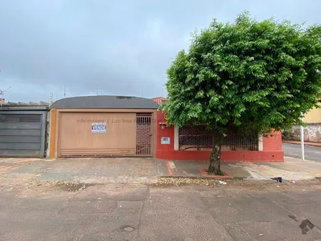 Casa-Térrea em Guanandi