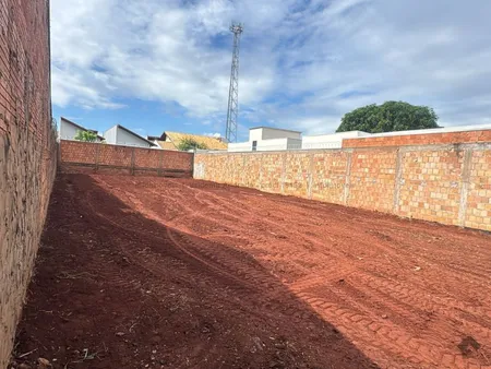 Terreno em Aero Rancho