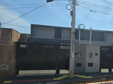 Casa-Térrea em Nova Campo Grande