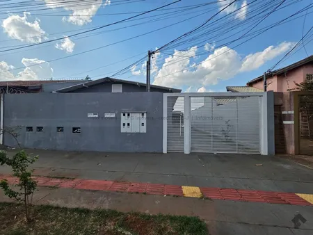 Casa-Térrea-Condomínio em Coophasul