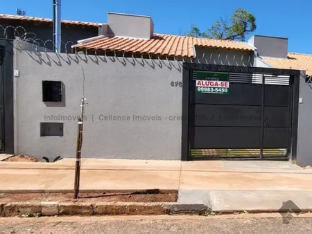 Casa-Térrea em Jardim Montevidéu