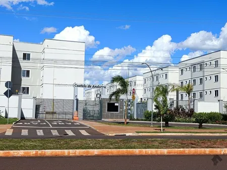 Apartamento em Pioneiros