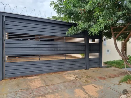 Casa-Térrea em Santo Antônio