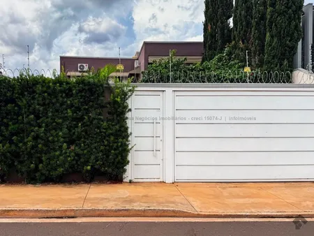 Sobrado em Pq. Residencial dos Girassóis