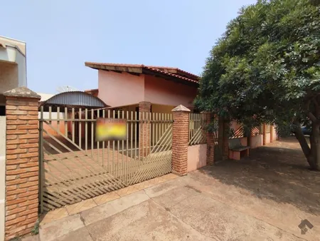 Casa-Térrea em Centro