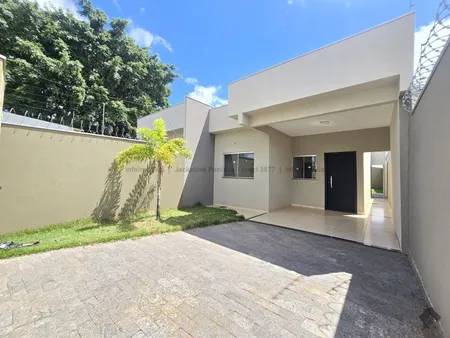 Casa-Térrea em Jardim Montevidéu