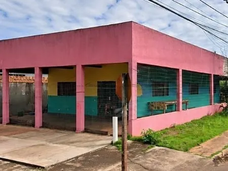 Casa Comercial em Pioneiros