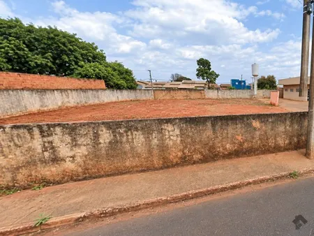 Terreno em Jardim Parati