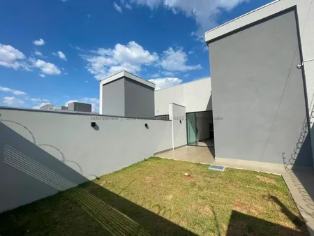 Casa-Térrea em Rita Vieira