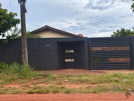 Casa-Térrea em Jardim Noroeste