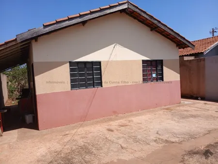 Casa-Térrea-Condomínio em Jardim Centro Oeste