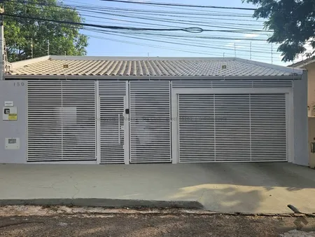 Casa-Térrea em Vila Carvalho