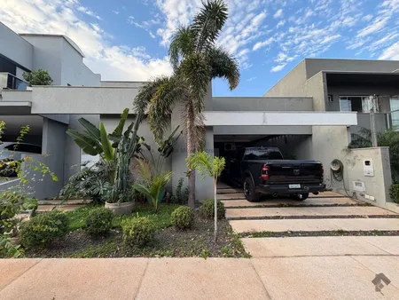 Casa-Térrea-Condomínio em Vila Nasser