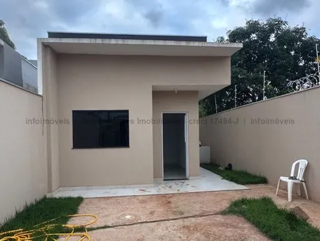 Casa-Térrea em Jardim Noroeste