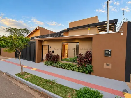Casa-Térrea em Monte Castelo