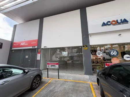 Sala / Salão / Loja em Centro