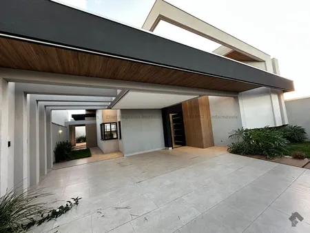 Casa-Térrea em Alto das Palmeiras