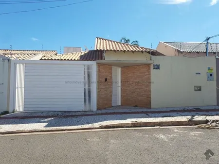 Casa-Térrea em Mata do Jacinto