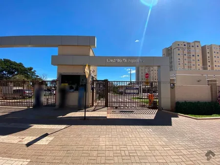 Apartamento em Parque Rita Vieira