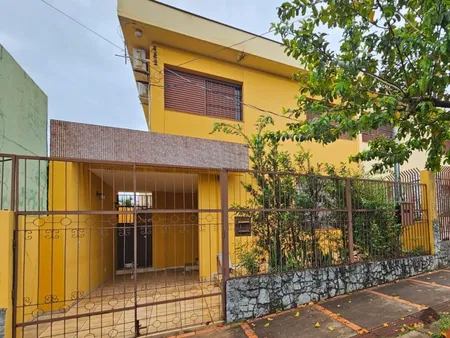 Sobrado em Centro