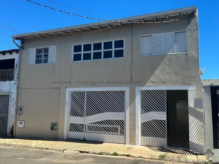 Sobrado em Coophatrabalho