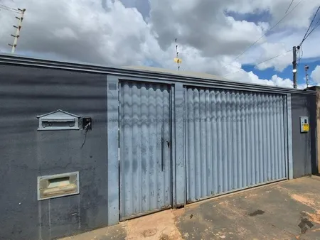 Casa-Térrea em Nova Campo Grande