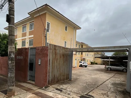 Apartamento em Vila Santa Dorothea