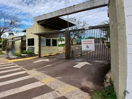 Apartamento em Pioneiros