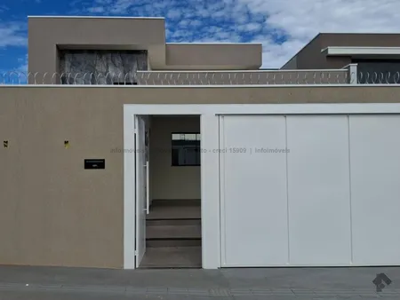 Casa-Térrea em Residencial Oiti