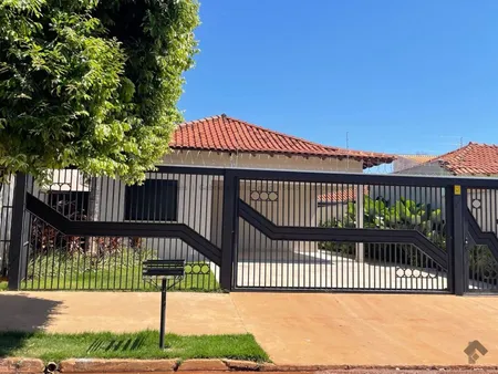 Casa-Térrea em Vila Sobrinho