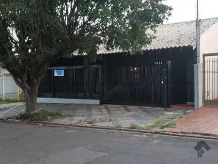 Casa-Térrea em Vila Célia