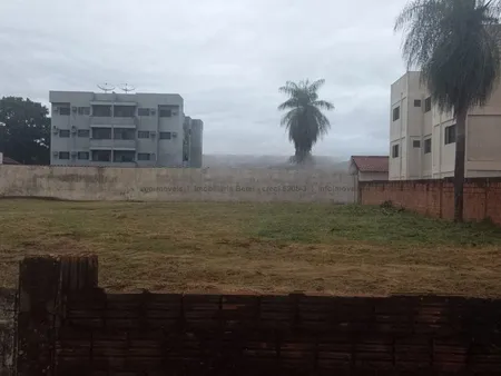Terreno em Jardim Climax