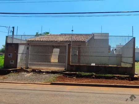 Casa-Térrea em Vila Vilas Boas